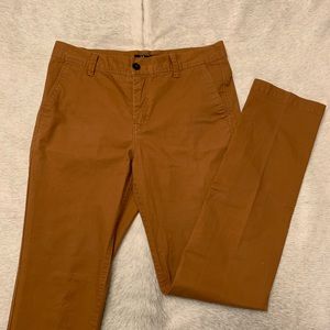 Slim fit pants with nice stretch